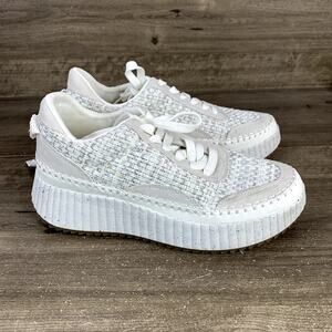 NEW Universal Thread Women's Sneakers Memory Foam Comfort Shoes White Size 9.5